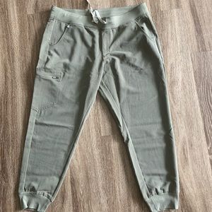 Figs scrubs